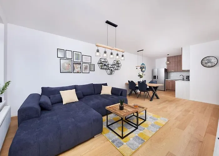 Апартаменти 5min2centre, View & Free Parking Братислава